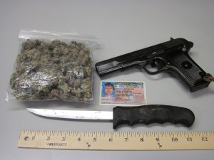 09152010-drugs and gun